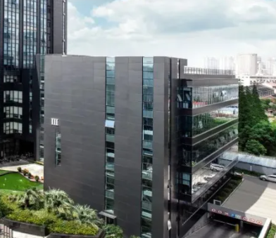 防火工程门与入户室内门的技术差异及工程选配要点