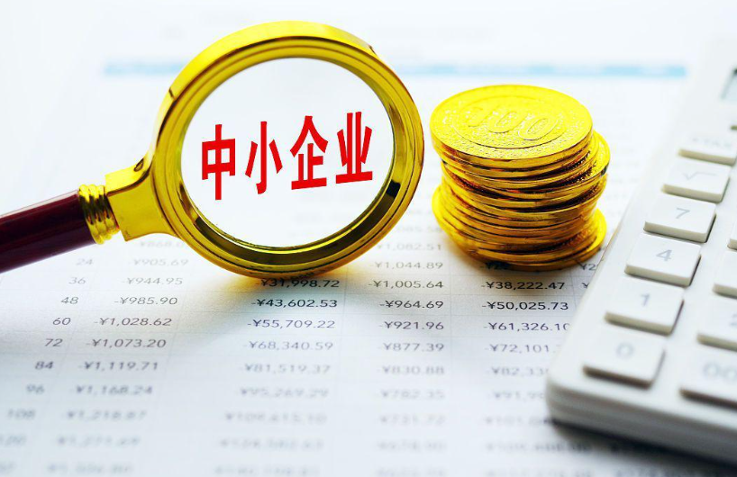 别墅庭院大门定制设计：铝艺与钢质门型风格搭配